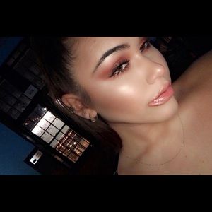 Meet your Posher, Ansley